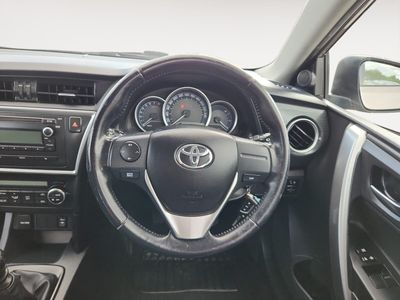 2015 Toyota Auris