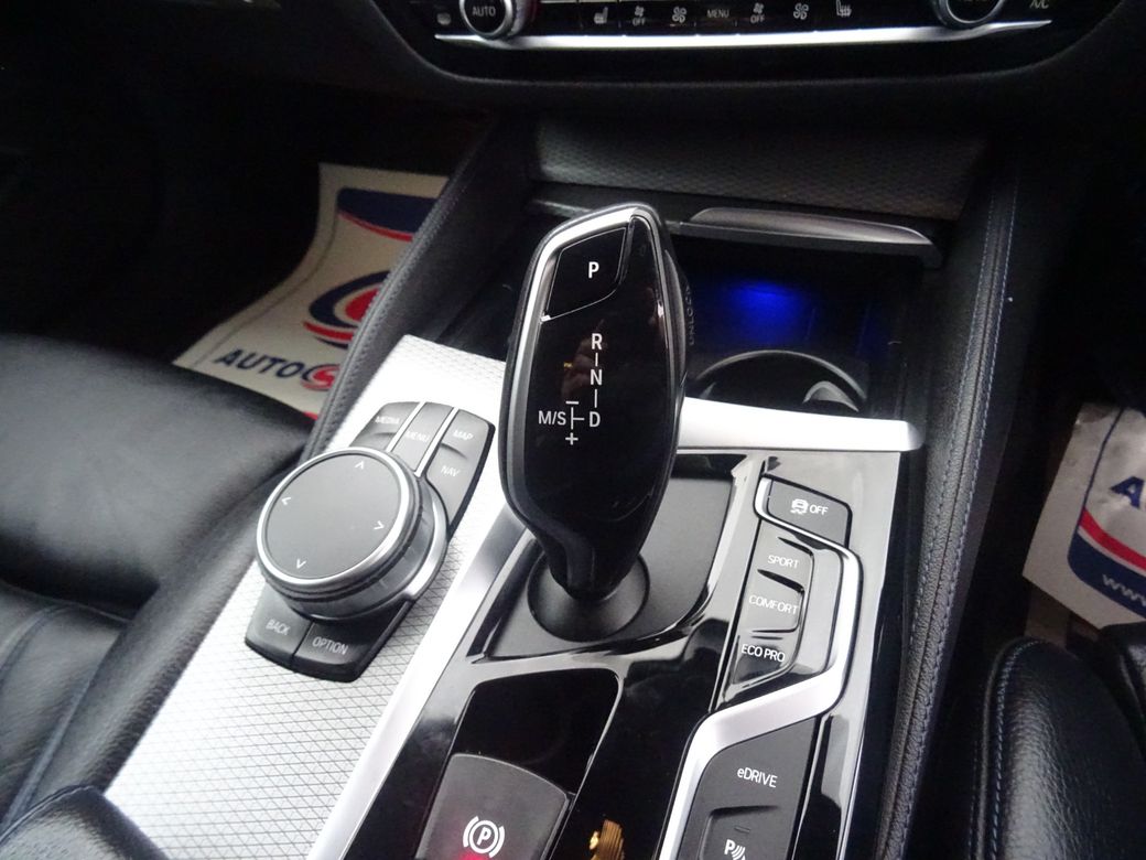 2019 BMW 530