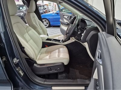 2021 Volvo XC40