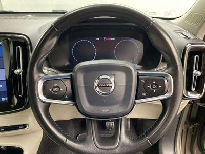 2020 Volvo XC40