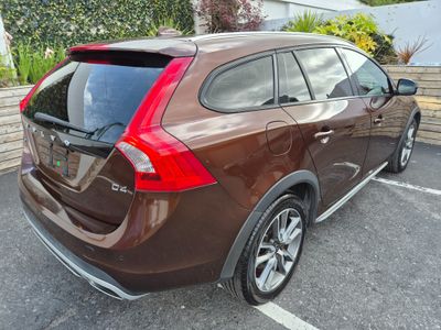 2017 Volvo V60 Cross Country