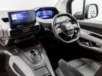 2025 Peugeot Rifter