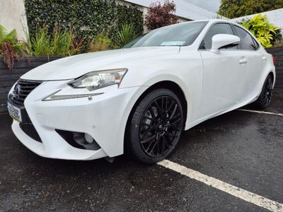 2014 Lexus IS 300h