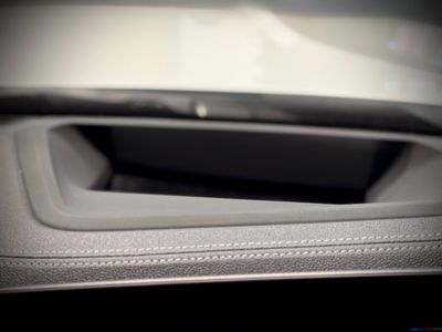 2023 BMW 320