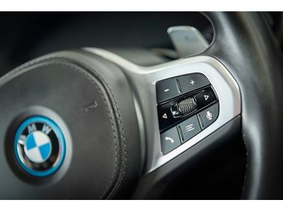 2023 BMW 530