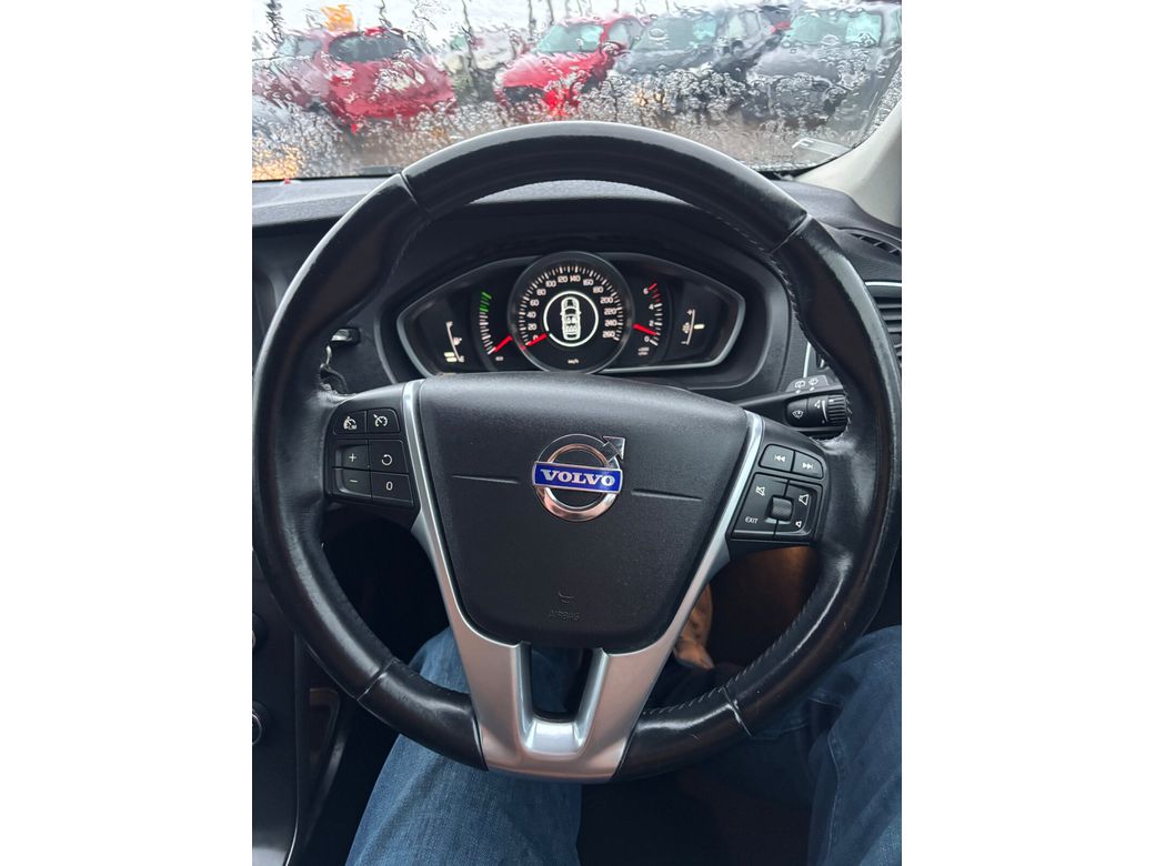 2015 Volvo V40
