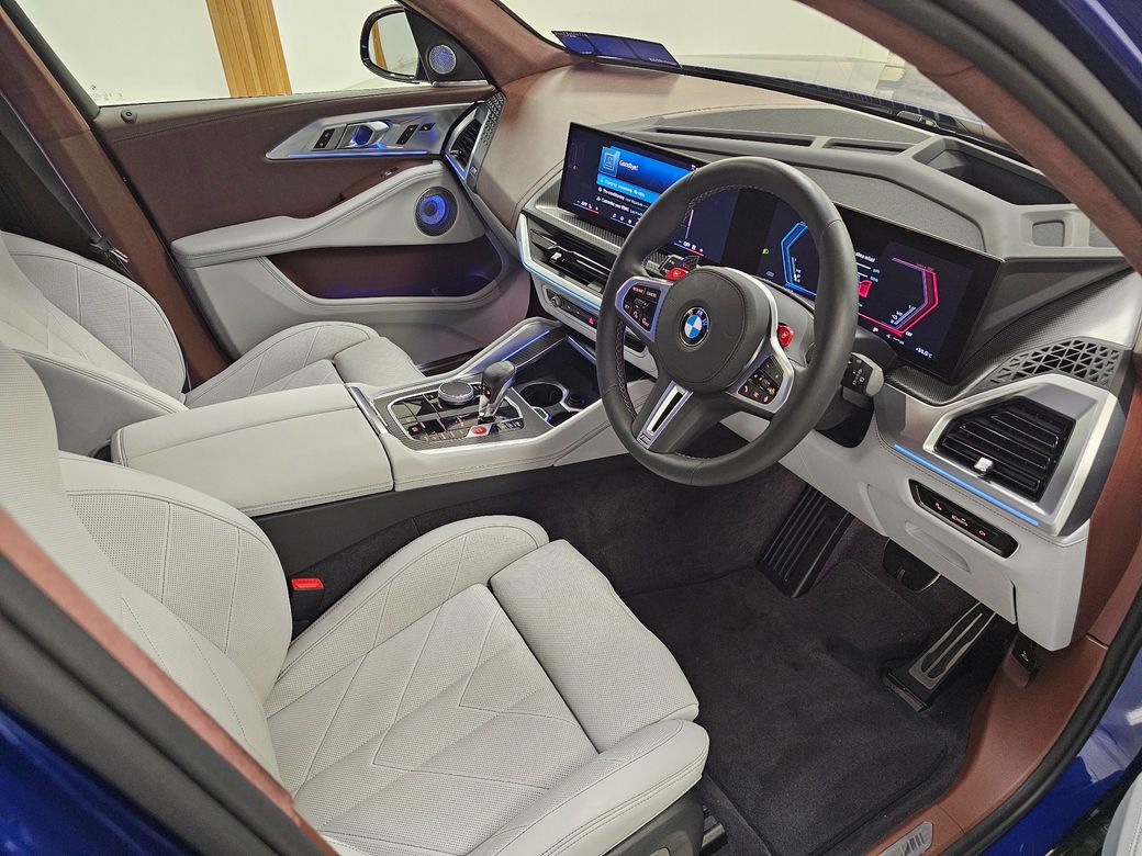2025 BMW XM