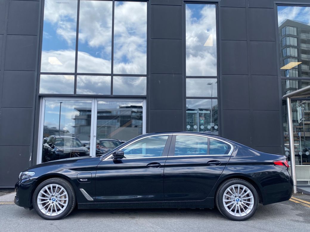 2022 BMW 5 Series