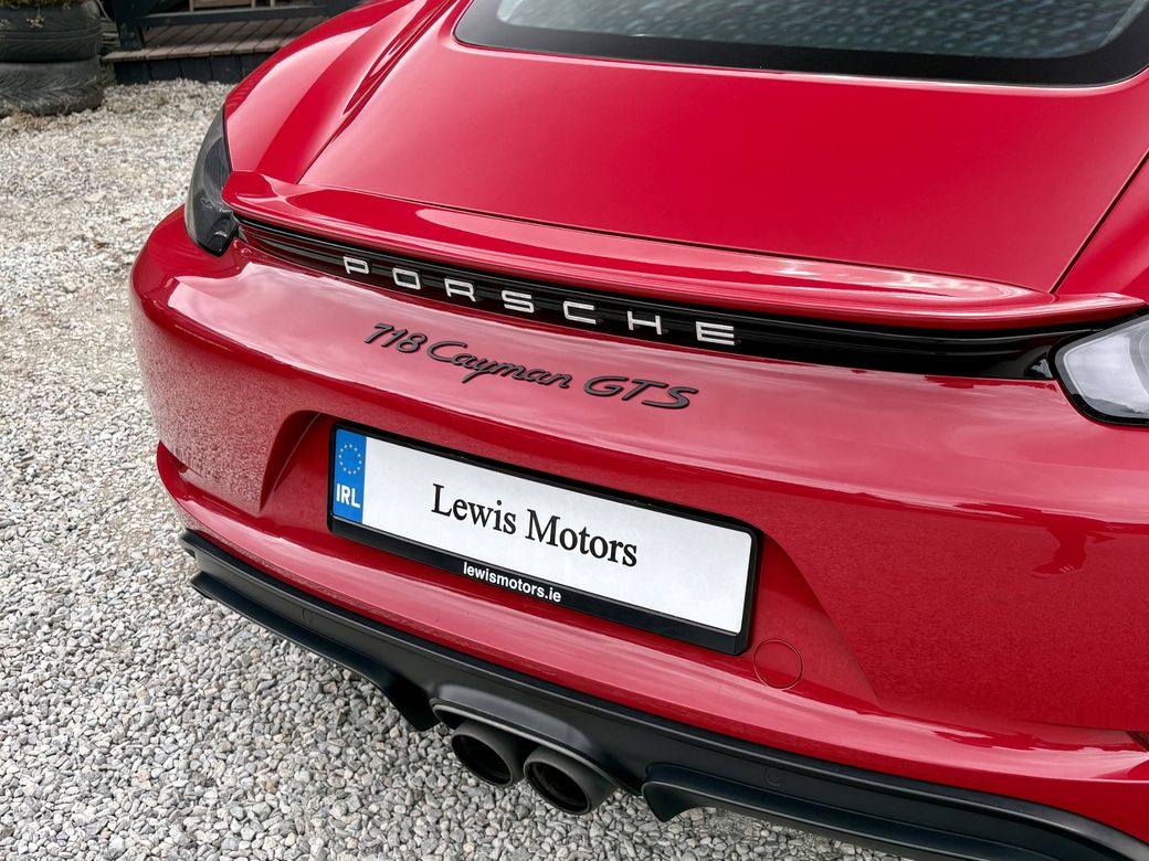 2021 Porsche Cayman