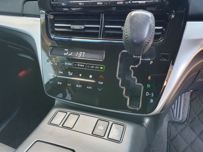 2017 Toyota Estima