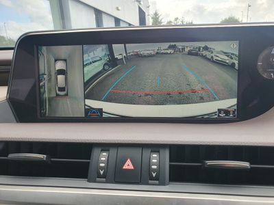 2019 Lexus ES 300h