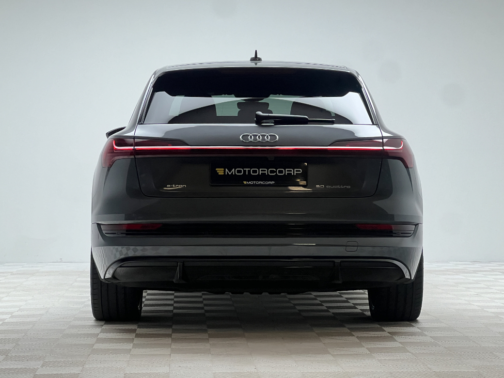 2022 Audi e-tron