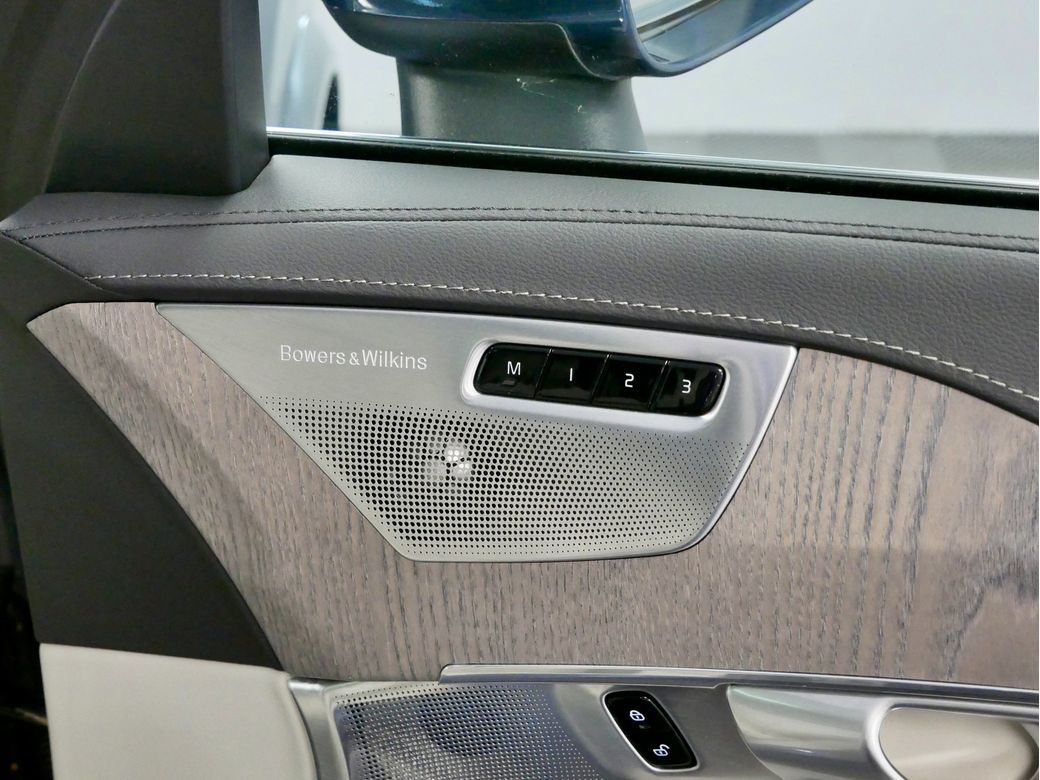 2023 Volvo XC90