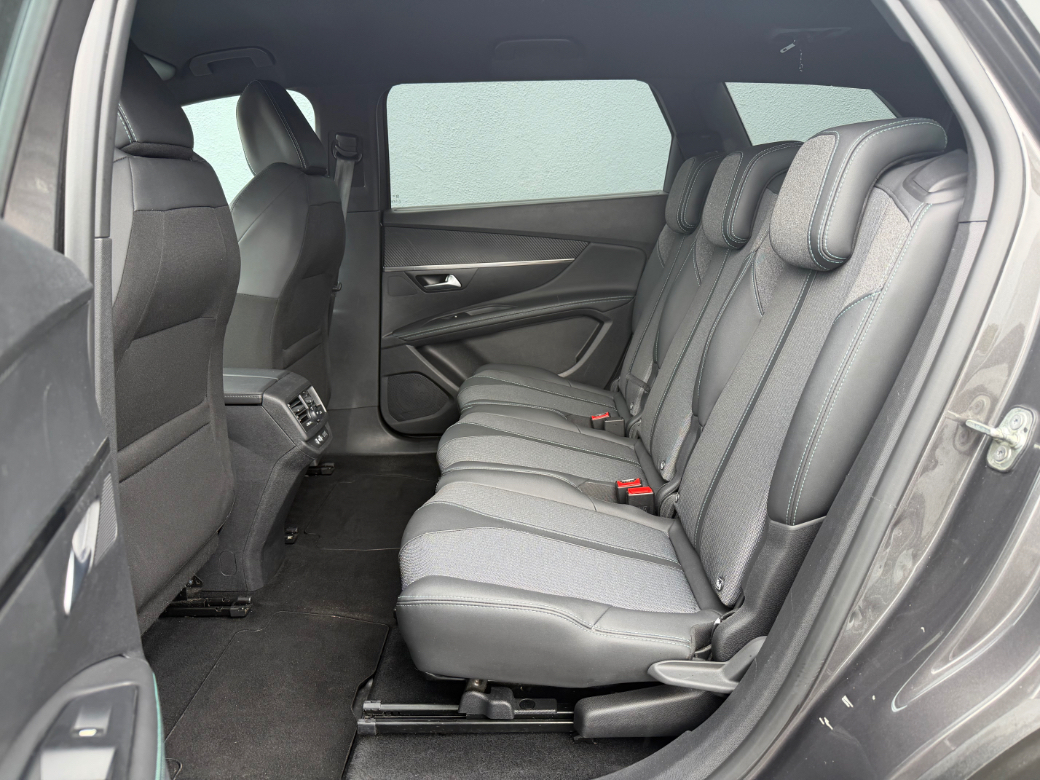 2024 Peugeot 5008