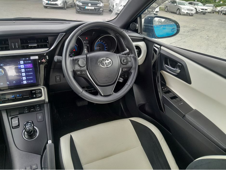 2017 Toyota Auris