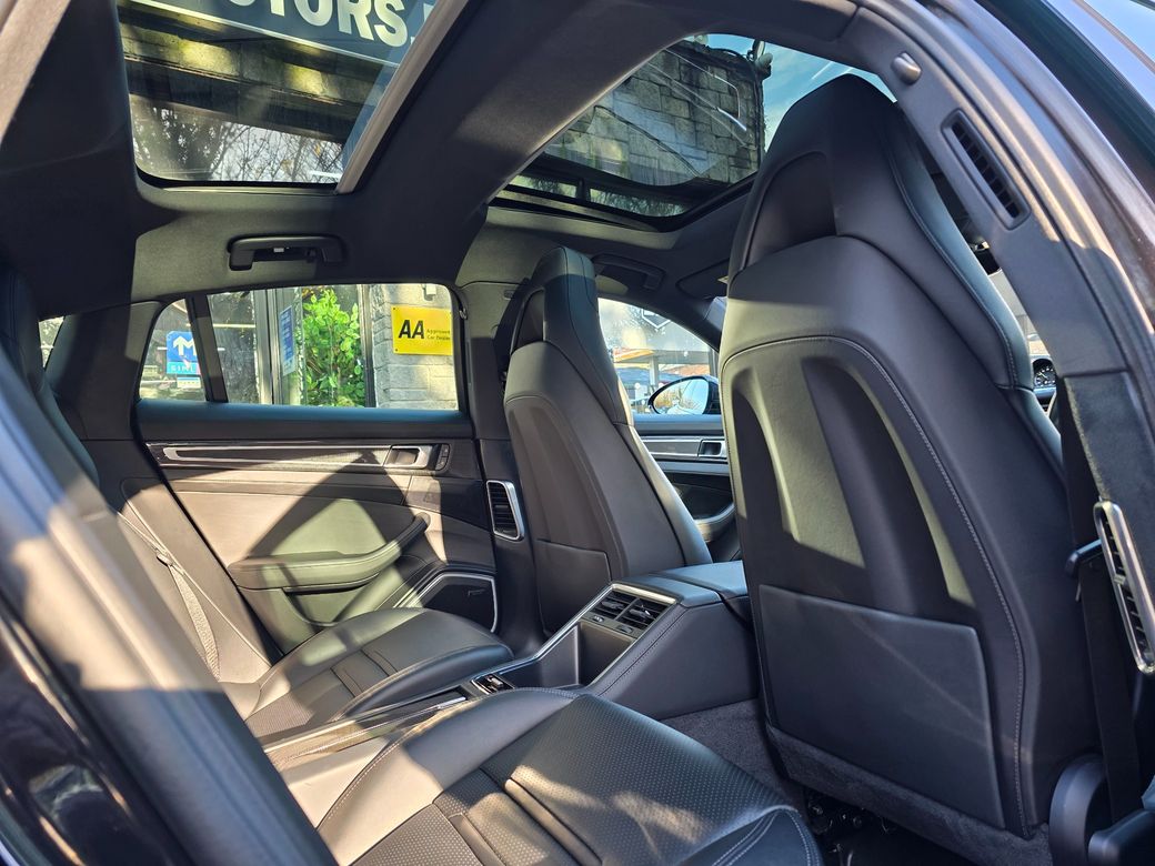 2023 Porsche Panamera