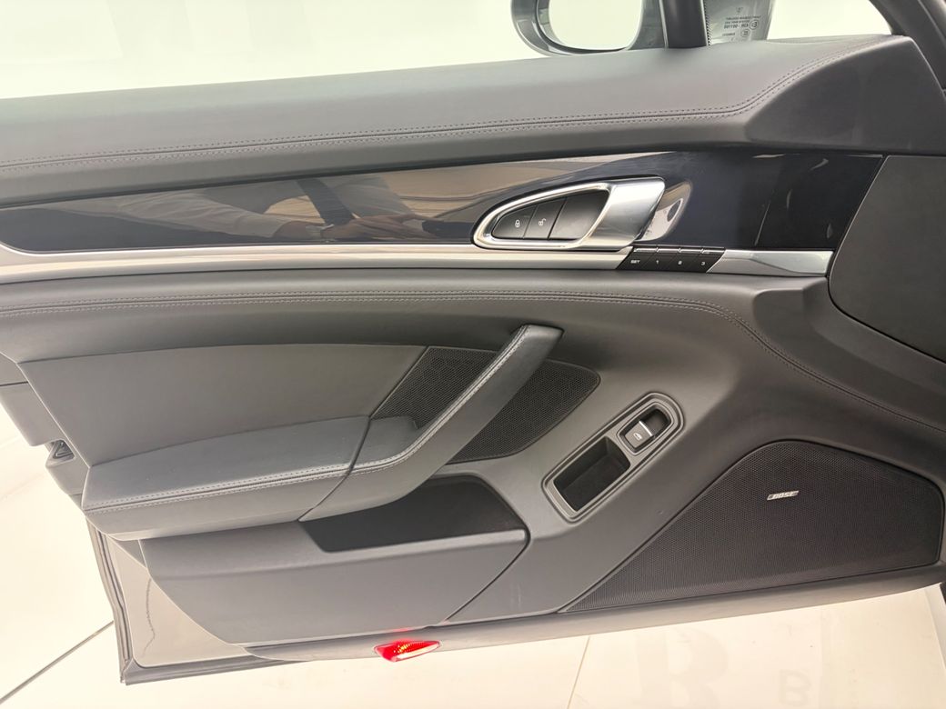 2016 Porsche Panamera