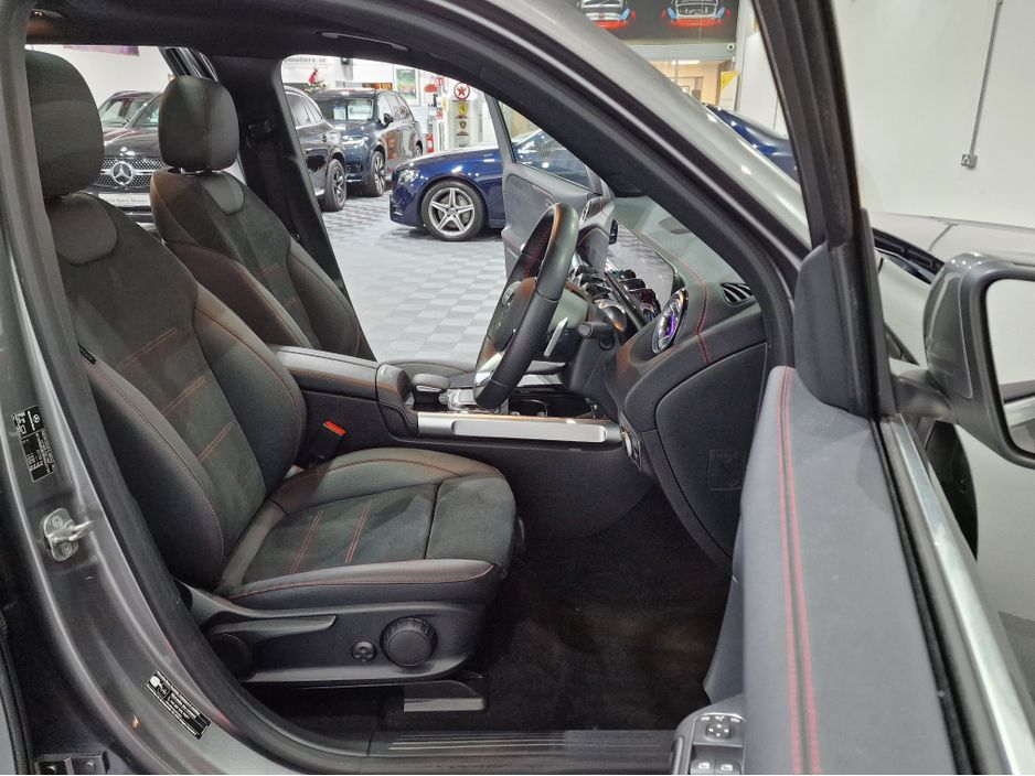 2023 Mercedes-Benz EQB