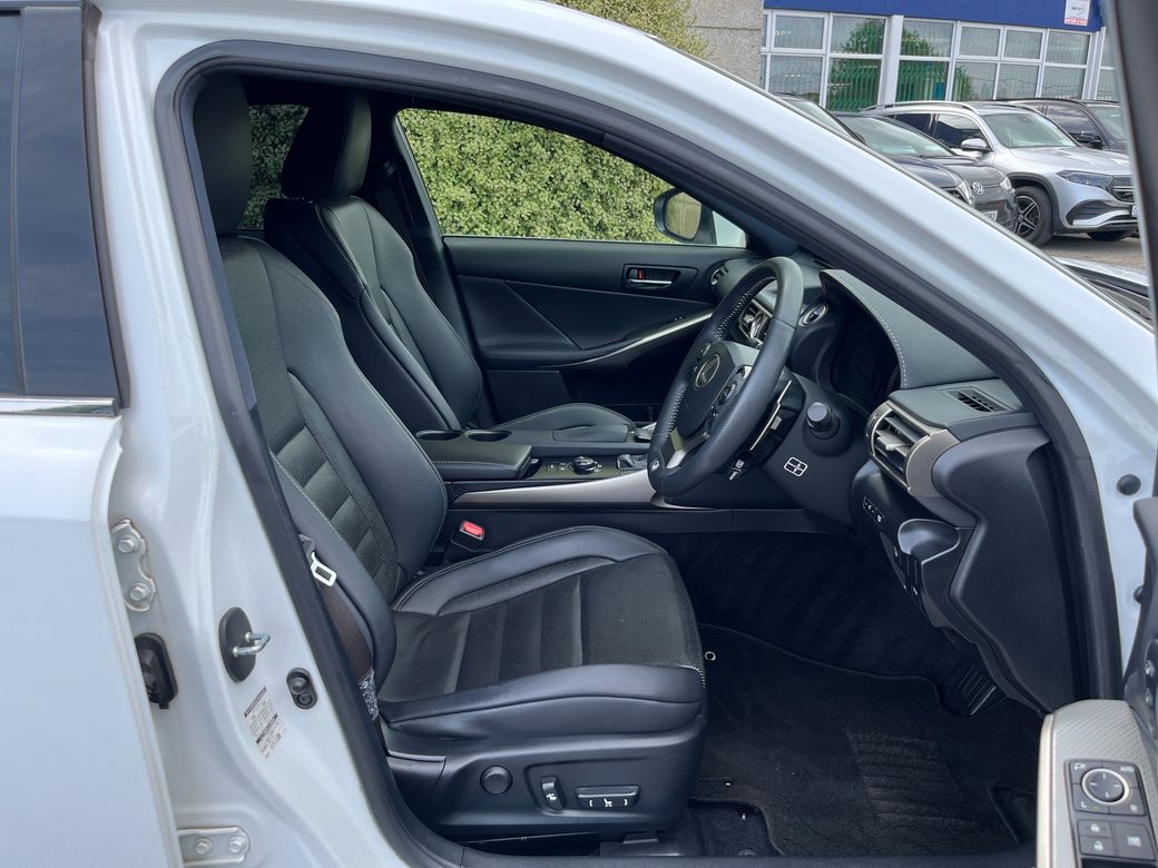 2013 Lexus IS 300h