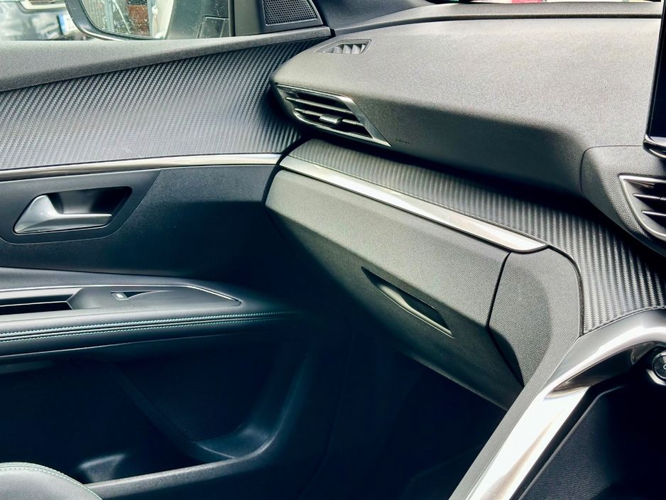 2024 Peugeot 5008