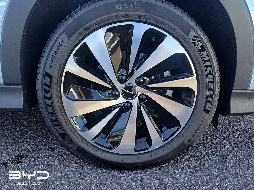 2026 BYD Seal U