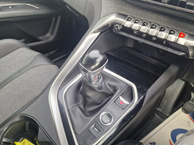 2021 Peugeot 5008