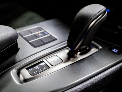 2025 Lexus UX 300e