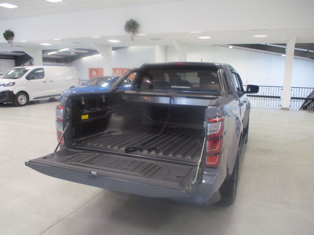 2025 Isuzu D-MAX