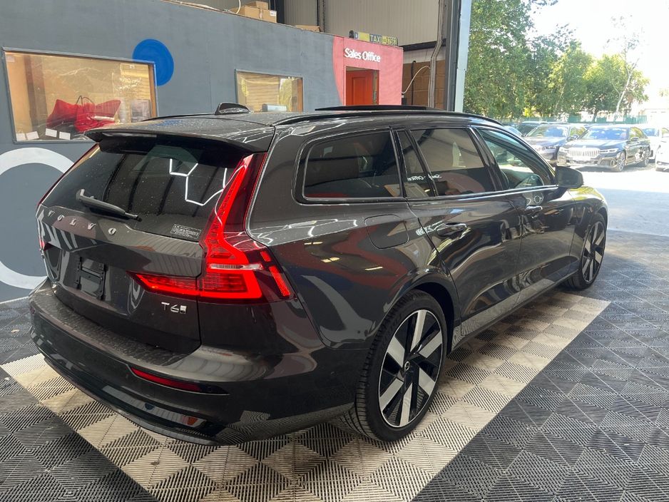 2025 Volvo V60