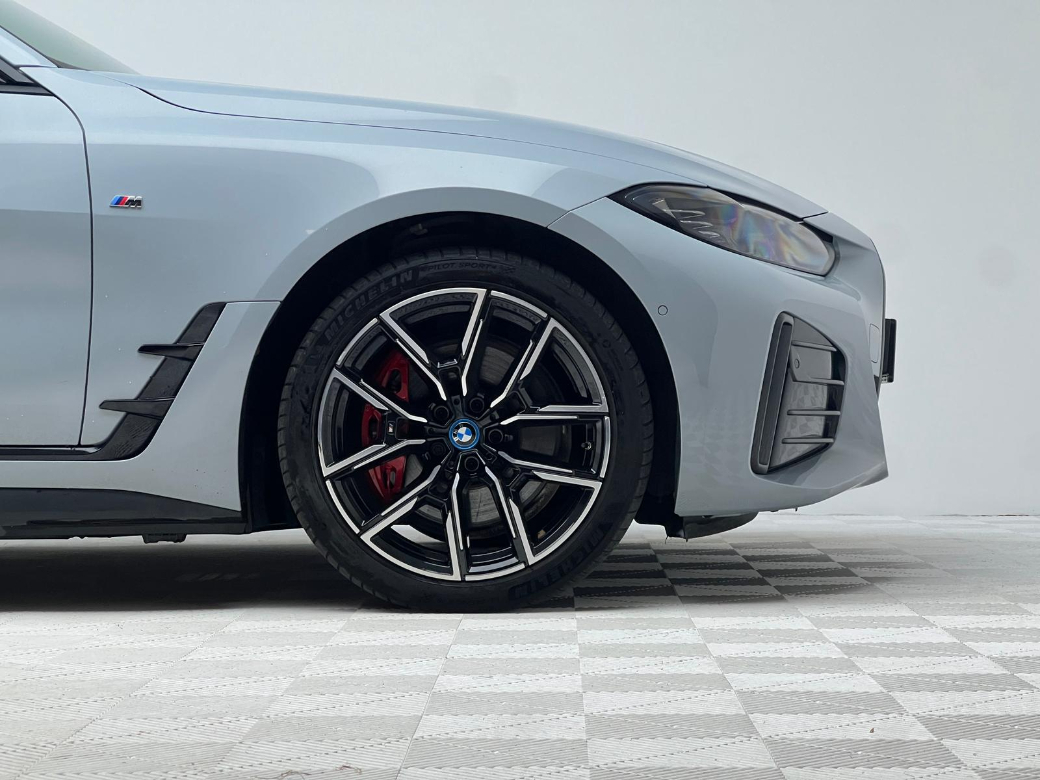 2022 BMW i4