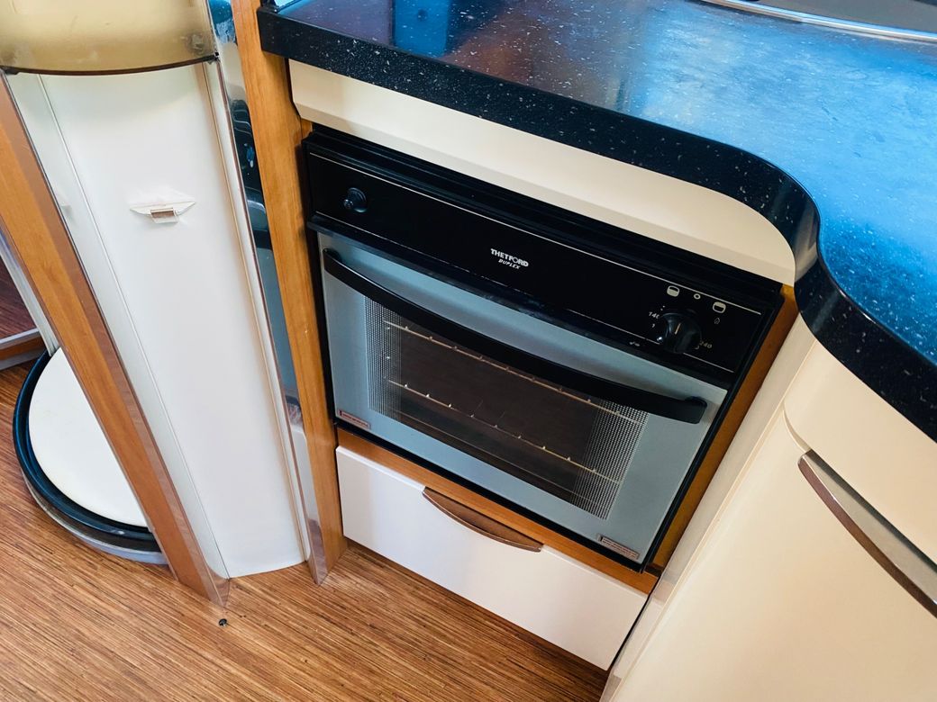 2013 HOBBY DRIVE  70 Q PREMIUM R.H.D MANUAL C1 REQUIRED 