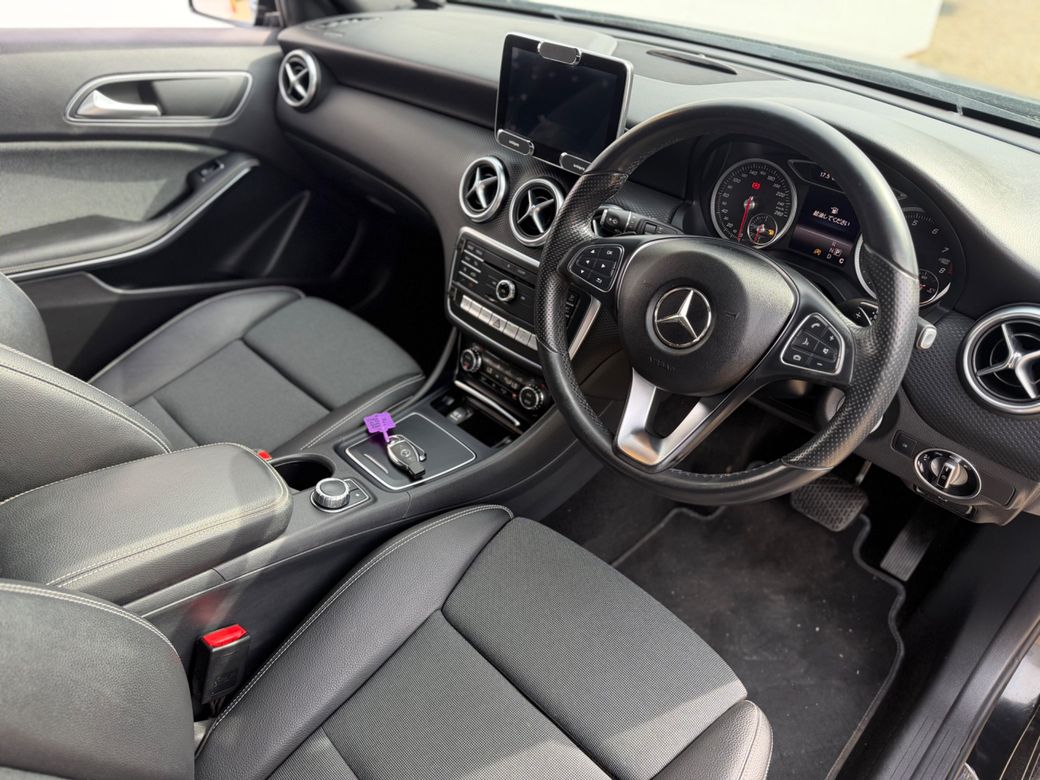 2016 Mercedes-Benz A 180