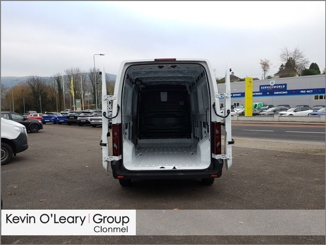 2025 Renault Master
