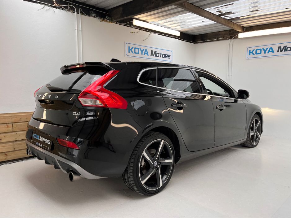 2016 Volvo V40