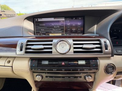 2015 Lexus LS