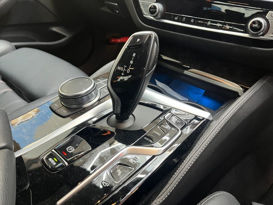 2021 BMW 5 Series