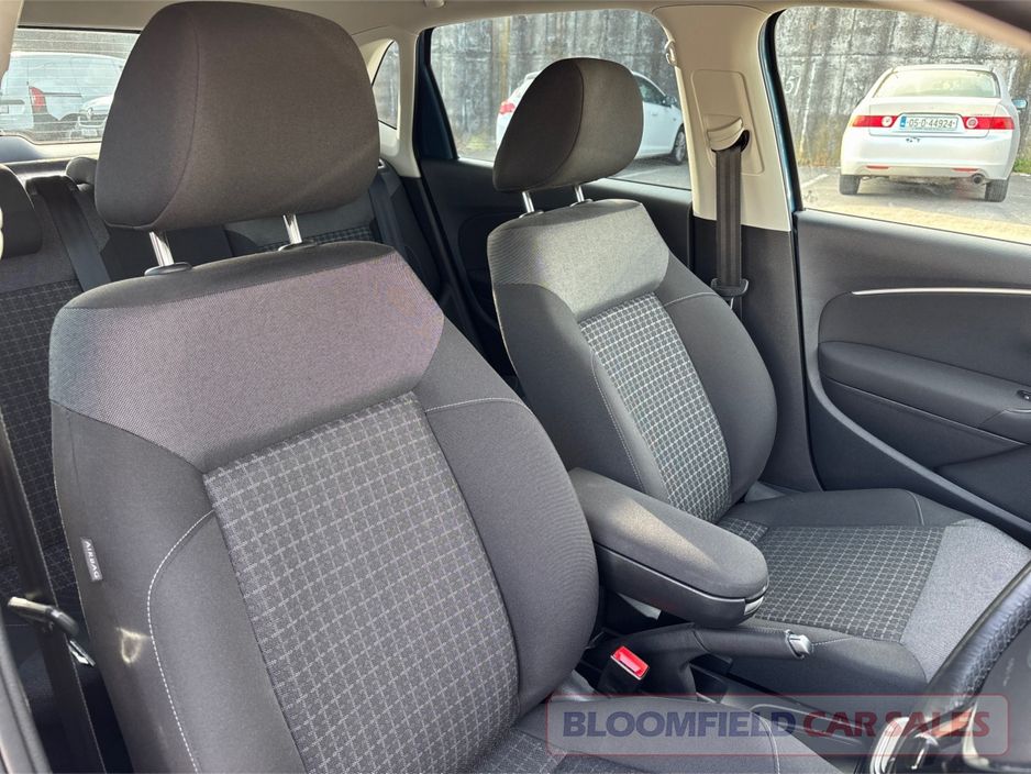 2017 Volkswagen Polo