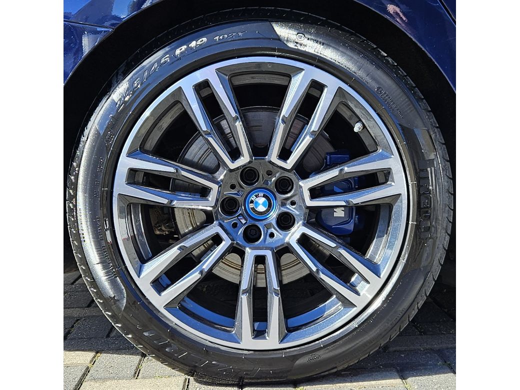 2024 BMW i5