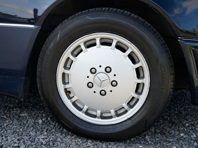 1991 Mercedes-Benz E 300