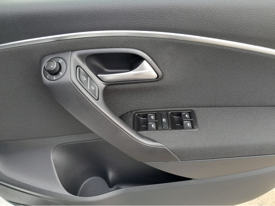 2017 Volkswagen Polo