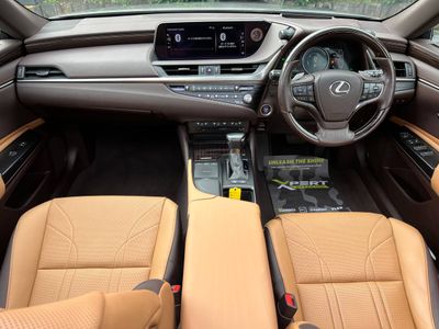 2021 Lexus ES 300h