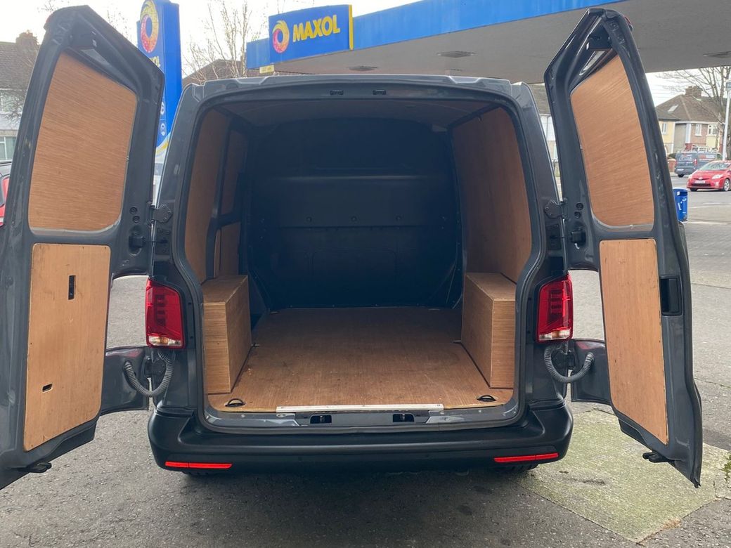 2023 Volkswagen Transporter