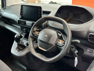 2020 Peugeot Partner