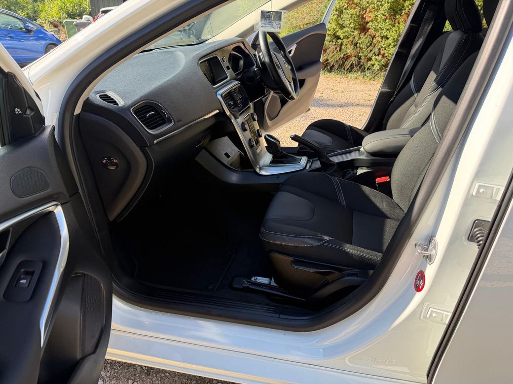 2018 Volvo V40