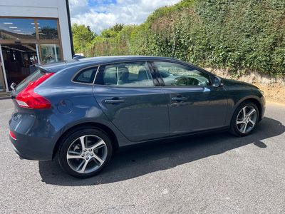 2019 Volvo V40