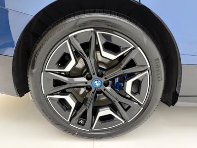 2023 BMW iX