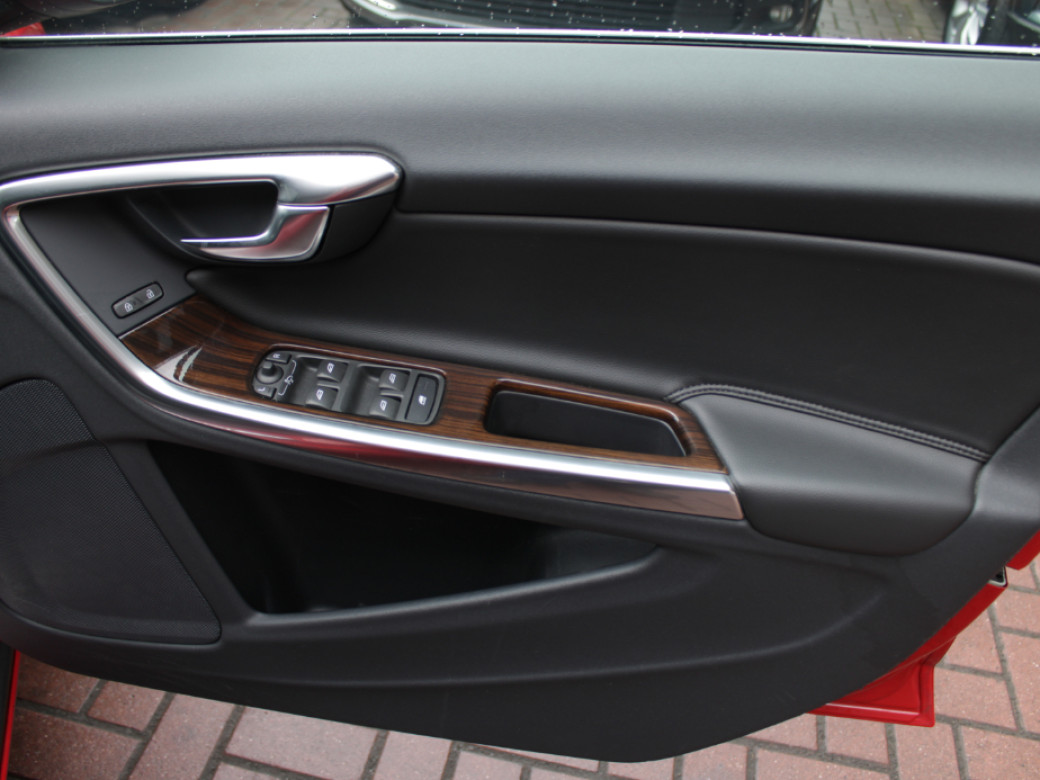 2018 Volvo V60