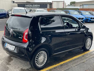 2016 Volkswagen up!
