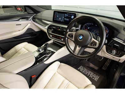 2022 BMW 520