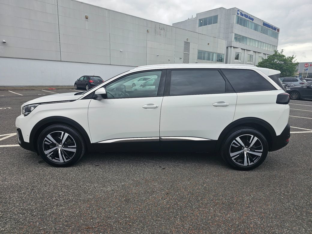 2020 Peugeot 5008